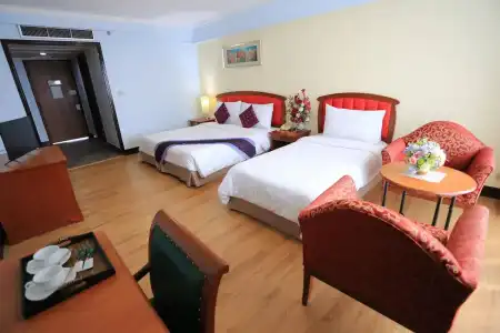 Karnmanee Palace - 4