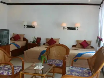 Mom's Guesthouse - 19