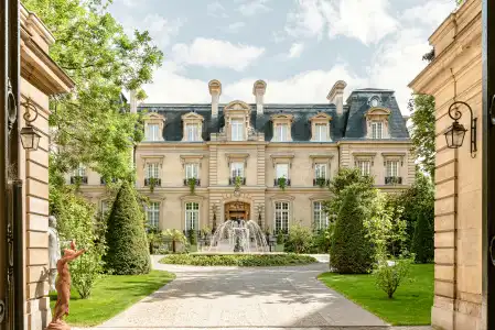 Saint James Paris - Relais & Chateaux - 12
