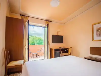 Central Wellness - 48