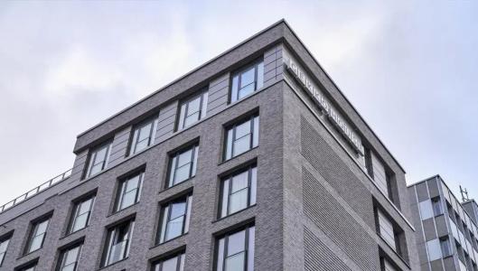 Gekko House, Frankfurt, a Tribute Portfolio - 0