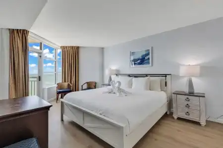 Carolinian Beach Resort by Vacasa - 121