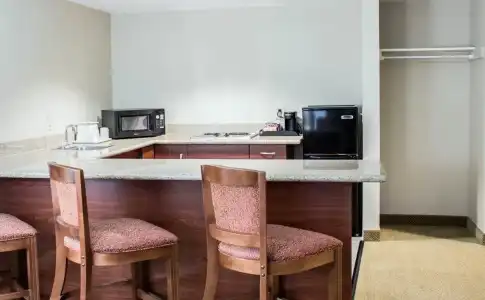 Four Points by Sheraton Raleigh Arena - 23