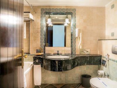 Novotel Bahrain Al Dana Resort - 7