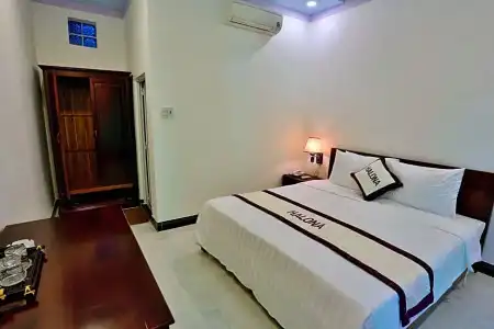 Halona - 18