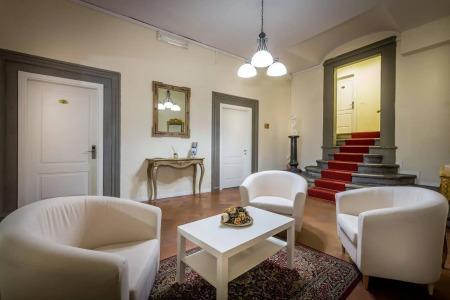 La Scaletta Al Ponte Vecchio - 17