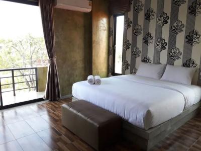 Oasis Resort - 3