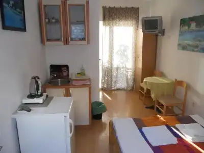 LaRos Apartments - 111
