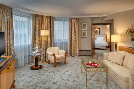 Kempinski Corvinus Budapest - 9