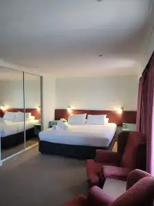 SureStay by Best Western The Clarence on Melville - 41