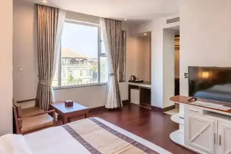 Phnom Penh Katari - 105
