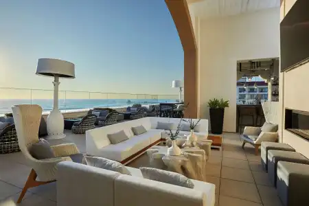The Waterfront Beach Resort, A Hilton - 28