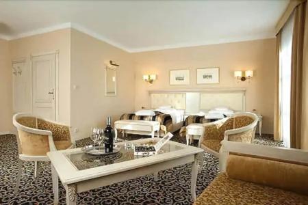 Royal Baltic Luxury Boutique - 52