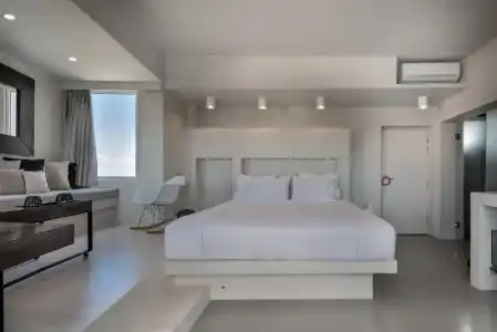 West East Suites - 66