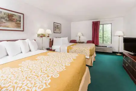 Days Inn Battlefield Rd/Hwy 65 - 5