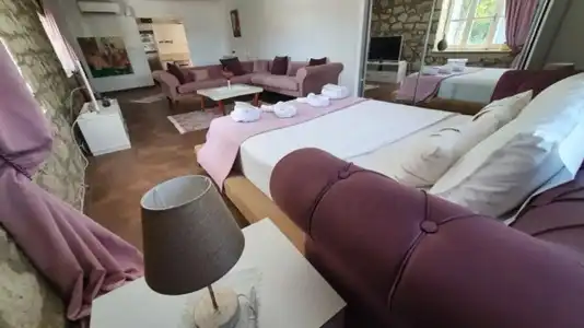 Leyla Suite - 1