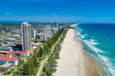 Burleigh Esplanade Beachfront Apartments - 23