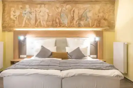 & Restaurant Sparta - 80