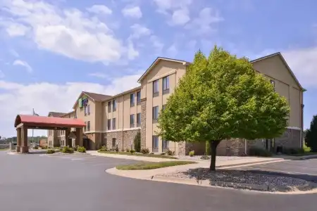Holiday Inn Express & Suites Topeka West I-70 Wanamaker by IHG - 9