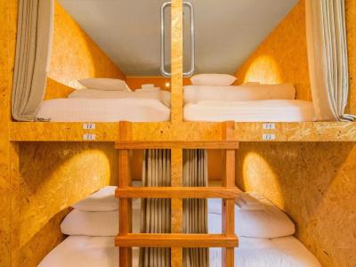 Seawall Hostel - 28