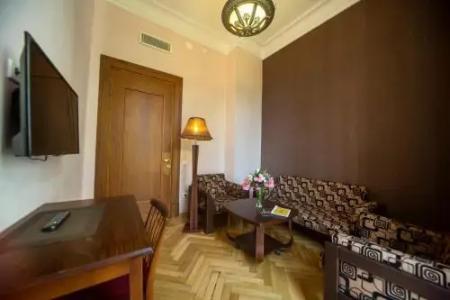 Legends Tskaltubo Spa Resort - 9