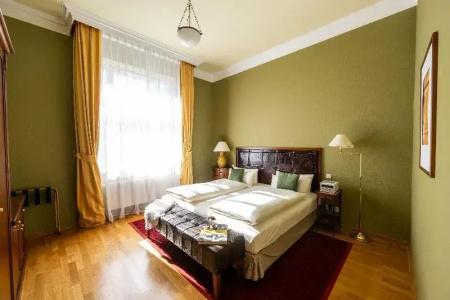 Louisa's Place - 185