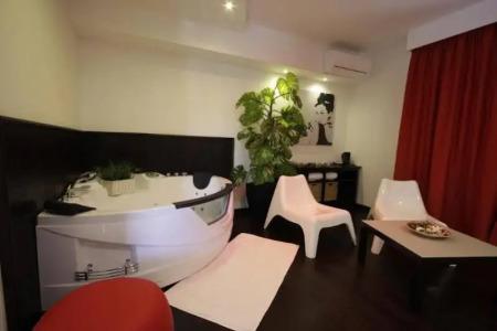 Paradise Airport - 16