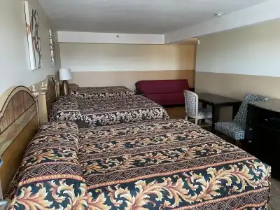 Sea Palace Inn - 68