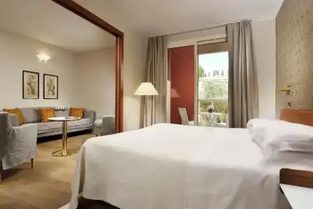 Continental Wellness & Spa - 75