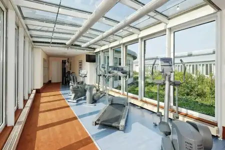 Sheraton Duesseldorf Airport - 10