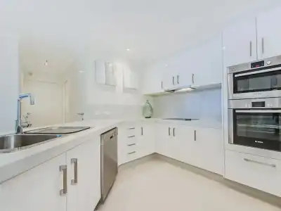Oceana on Broadbeach - 33