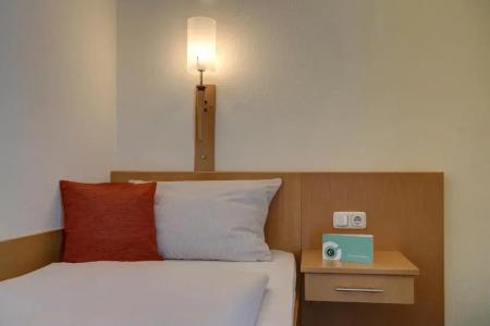 am Schlosspark , Wiesbaden - 23