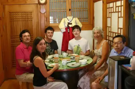 Bukchonmaru Hanok Guesthouse - 21