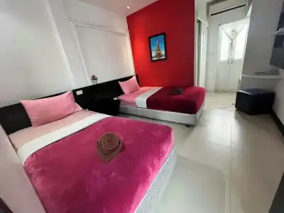 Colorize Boutique - 41