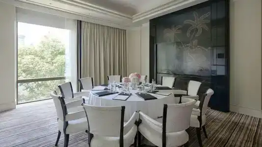 The Peninsula Shanghai - 14