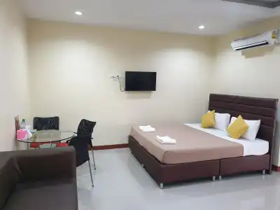 Friend's House Resort - 4