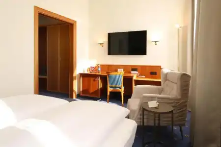 Bayerischer Hof Dresden - 74