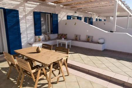 Armadoros / Ios Backpackers - 129