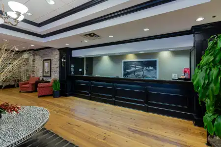 Hampton Inn Savannah-Historic District - 1