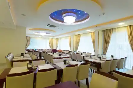 Izan - 8