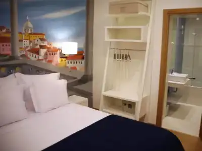 Lisbon Style Guesthouse - 46