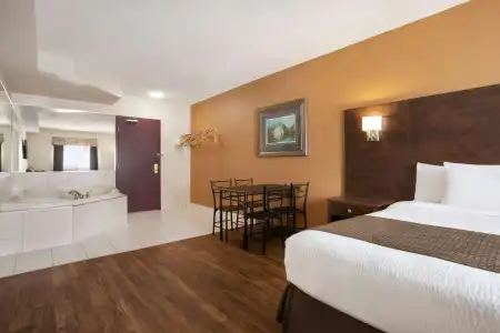 Days Inn Leamington - 1