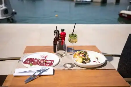 Marina - Restaurant - 11