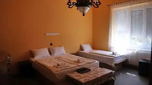 Attila Budapest - 37