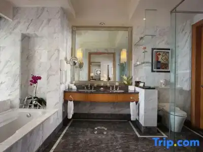 The Ritz-Carlton Jakarta, Mega Kuningan - 63