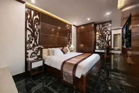 Royal St Hanoi - 132