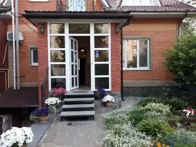 Mini-Glove House - 26