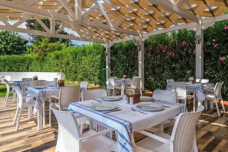 Queen Aphrodite - 14