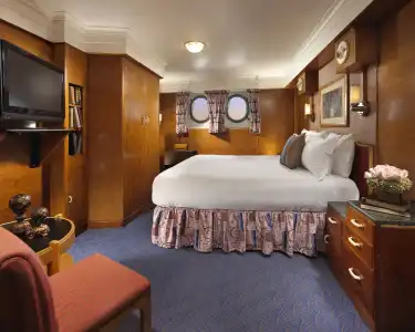 The Queen Mary - 25
