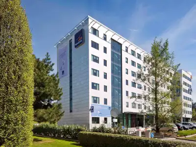 Novotel Suites Geneve Aeroport - 0